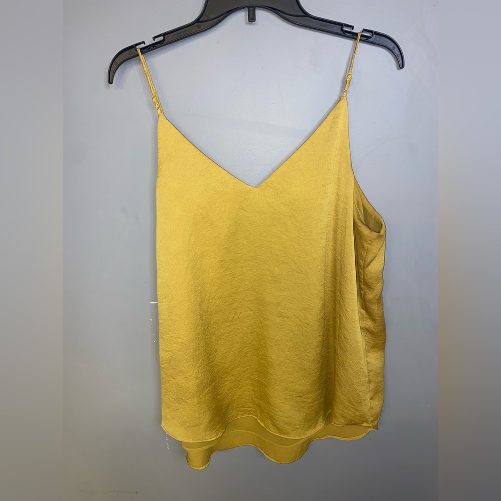Express Tank Top - Picture 4 of 4